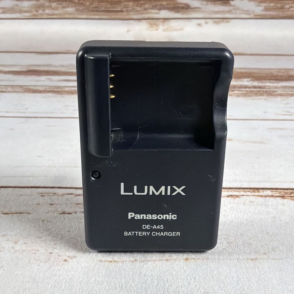 Panasonic Lumix DE-A45 OEM Battery Charger Digital Camera Used